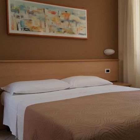 Hotel Astor Πίζα Εξωτερικό φωτογραφία
