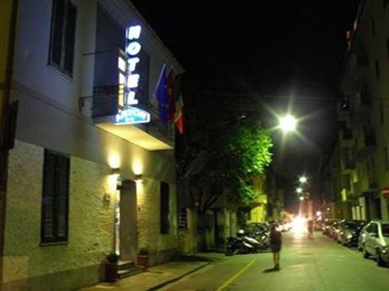 Hotel Astor Πίζα Εξωτερικό φωτογραφία