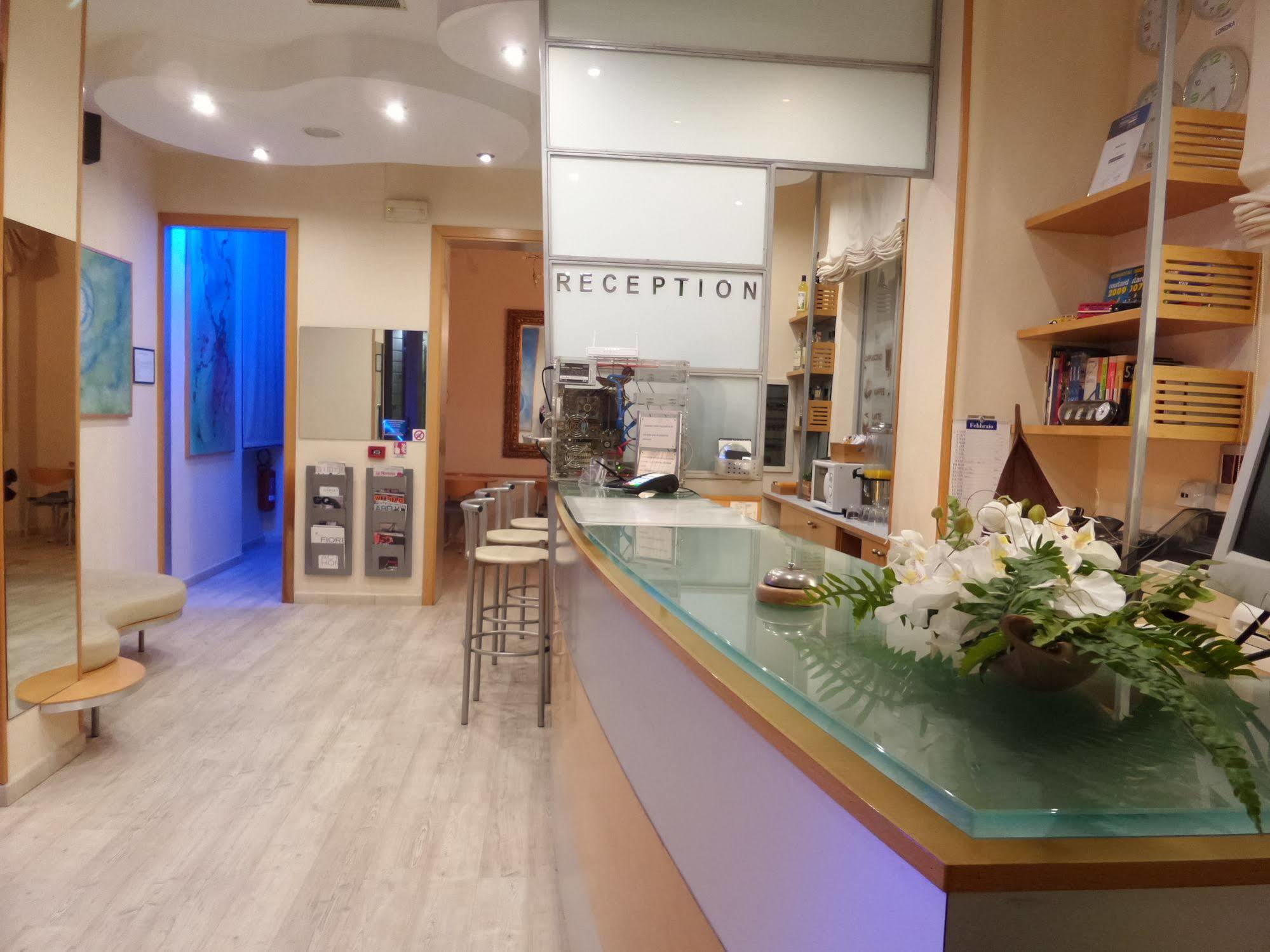 Hotel Astor Πίζα Εξωτερικό φωτογραφία